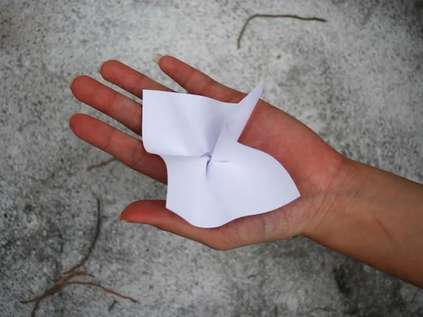 From memo pad paper to flower in 3 seconds